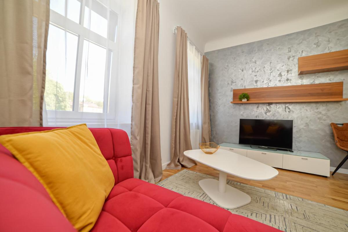 Homly S22 Apartment Riga Bilik gambar