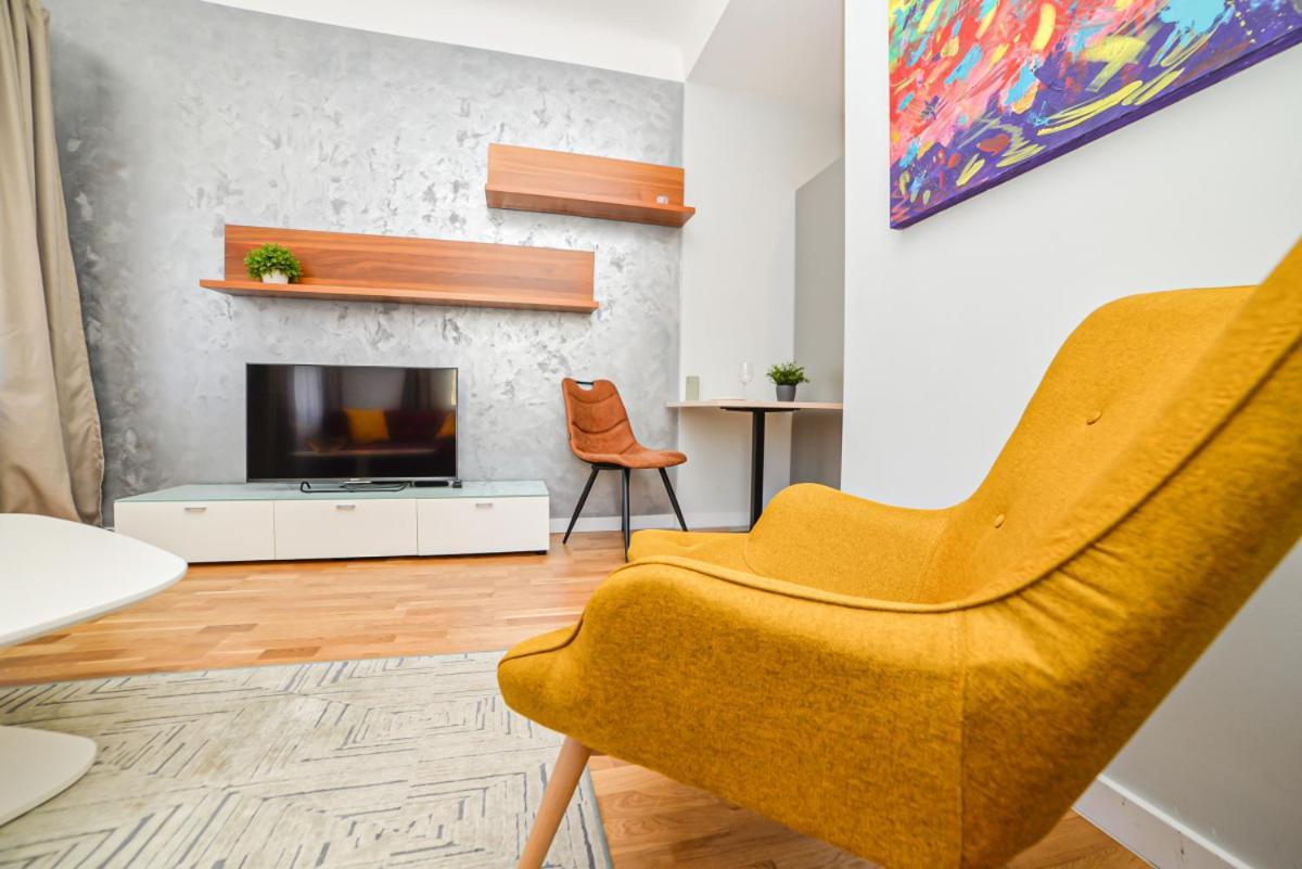 Homly S22 Apartment Riga Bilik gambar